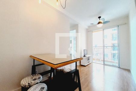 Sala de apartamento para alugar com 3 quartos, 60m² em Vila Satúrnia, Campinas