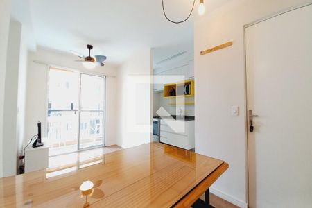 Sala de apartamento para alugar com 3 quartos, 60m² em Vila Satúrnia, Campinas