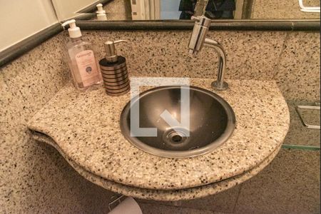 Apartamento à venda com 220m², 4 quartos e 3 vagas Apartamento à venda com 220m², 4 quartos e 3 vagasLavabo