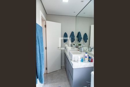 Apartamento à venda com 220m², 4 quartos e 3 vagas Apartamento à venda com 220m², 4 quartos e 3 vagasBanheiro da suíte 3