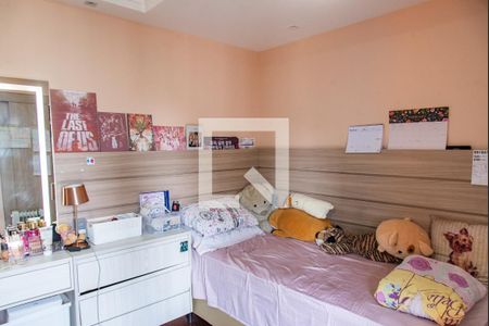 Apartamento à venda com 220m², 4 quartos e 3 vagas Apartamento à venda com 220m², 4 quartos e 3 vagasSuíte 2