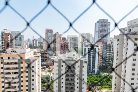 Apartamento à venda com 220m², 4 quartos e 3 vagas Apartamento à venda com 220m², 4 quartos e 3 vagasSacada da suíte 2