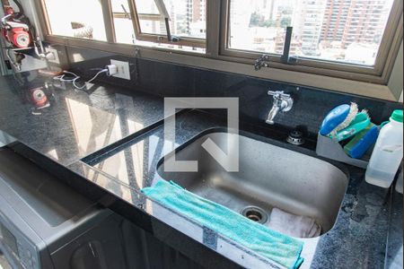 Apartamento à venda com 220m², 4 quartos e 3 vagas Apartamento à venda com 220m², 4 quartos e 3 vagasÁrea de serviço