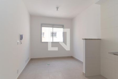 Sala de apartamento para alugar com 2 quartos, 33m² em Itaquera, São Paulo