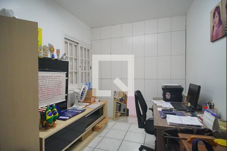 Casa à venda com 203m², 3 quartos e 2 vagas Casa à venda com 203m², 3 quartos e 2 vagasEscritório