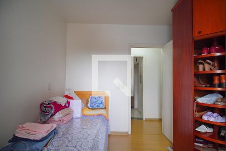 Casa à venda com 203m², 3 quartos e 2 vagas Casa à venda com 203m², 3 quartos e 2 vagasQuarto 2