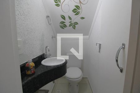 Lavabo de casa para alugar com 3 quartos, 120m² em Jardim Sabará, São Paulo