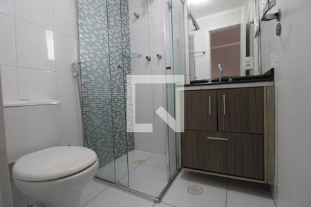 Banheiro da suíte de casa para alugar com 3 quartos, 120m² em Jardim Sabará, São Paulo