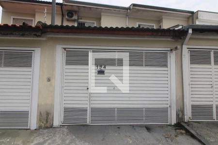 Casa à venda com 120m², 3 quartos e 2 vagasFachada