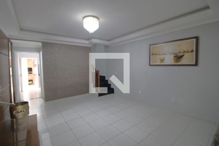 Sala de casa para alugar com 3 quartos, 120m² em Jardim Sabará, São Paulo