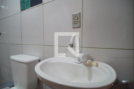 Casa à venda com 120m², 3 quartos e 4 vagas Casa à venda com 120m², 3 quartos e 4 vagasBanheiro 2