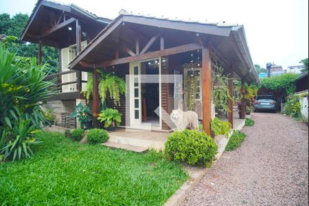 Casa à venda com 120m², 3 quartos e 4 vagas Casa à venda com 120m², 3 quartos e 4 vagasÁrea externa