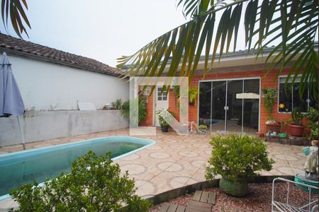 Casa à venda com 120m², 3 quartos e 4 vagas Casa à venda com 120m², 3 quartos e 4 vagasÁrea comum - Piscina