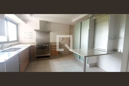 Apartamento para alugar com 190m², 3 quartos e 3 vagas Apartamento para alugar com 190m², 3 quartos e 3 vagasCozinha