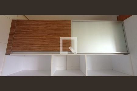 Apartamento para alugar com 190m², 3 quartos e 3 vagas Apartamento para alugar com 190m², 3 quartos e 3 vagasCozinha - Armários