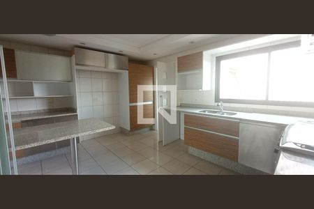 Apartamento para alugar com 190m², 3 quartos e 3 vagas Apartamento para alugar com 190m², 3 quartos e 3 vagasCozinha