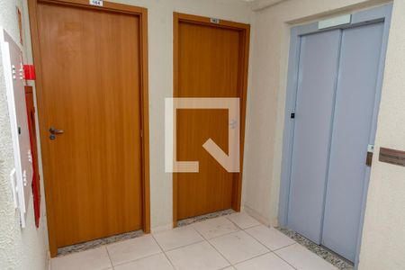 Apartamento para alugar com 60m², 2 quartos e 1 vagaHall dos elevadores