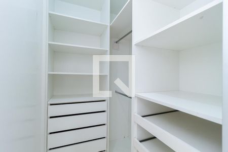 Apartamento à venda com 110m², 3 quartos e 2 vagasCloset - Quarto 2