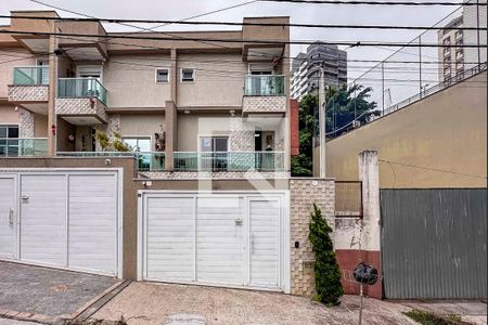 Casa à venda com 148m², 3 quartos e 3 vagasFachada