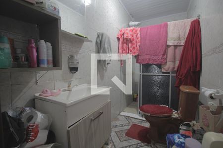 Banheiro de casa à venda com 1 quarto, 100m² em Rio Branco, Canoas