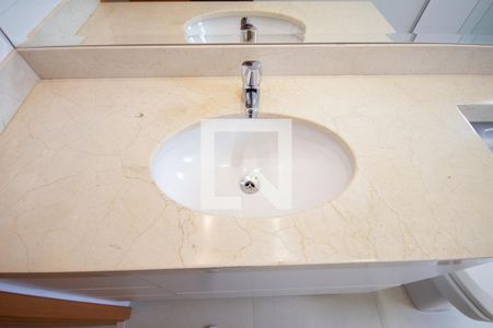 Apartamento para alugar com 74m², 2 quartos e 2 vagas Apartamento para alugar com 74m², 2 quartos e 2 vagasBanheiro da Suíte