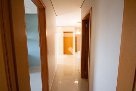 Apartamento para alugar com 74m², 2 quartos e 2 vagas Apartamento para alugar com 74m², 2 quartos e 2 vagasCorredor
