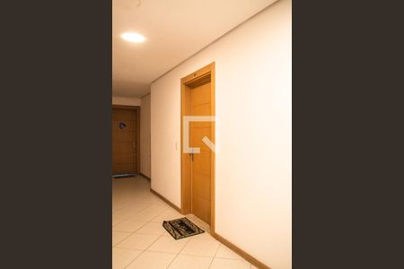 Apartamento para alugar com 47m², 1 quarto e 1 vaga Apartamento para alugar com 47m², 1 quarto e 1 vagaPorta do apartamento