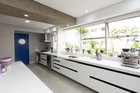 Cozinha de apartamento para alugar com 3 quartos, 127m² em Planalto Paulista, São Paulo