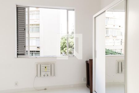 Quarto 1 de apartamento à venda com 3 quartos, 120m² em Copacabana, Rio de Janeiro