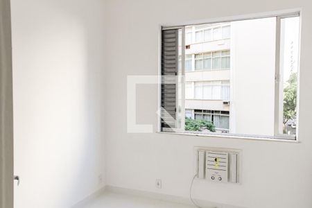 Quarto 1 de apartamento à venda com 3 quartos, 120m² em Copacabana, Rio de Janeiro