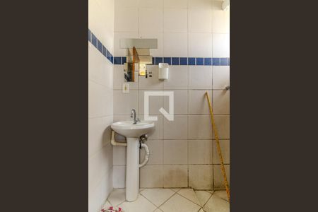 Banheiro de kitnet/studio para alugar com 1 quarto, 27m² em Campos Elíseos, São Paulo