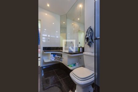 Apartamento à venda com 187m², 3 quartos e 1 vaga Apartamento à venda com 187m², 3 quartos e 1 vagaBanheiro