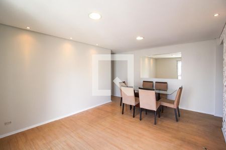 Sala de apartamento para alugar com 3 quartos, 70m² em Vila Olímpia, São Paulo