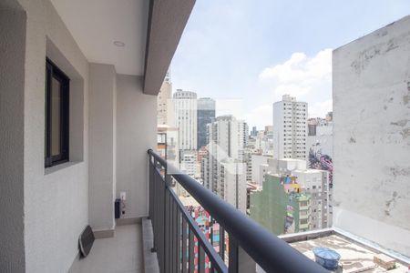 Varanda  de apartamento para alugar com 1 quarto, 27m² em Vila Buarque, São Paulo