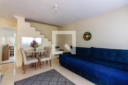 Sala  de casa de condomínio à venda com 2 quartos, 60m² em Santa Maria, Osasco