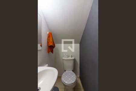 Lavabo de casa de condomínio para alugar com 2 quartos, 60m² em Santa Maria, Osasco