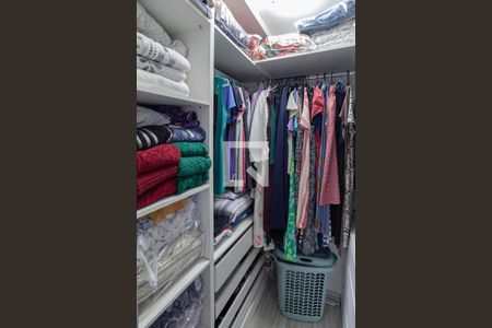 Apartamento à venda com 202m², 3 quartos e 3 vagasCloset da suíte