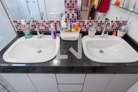 Apartamento à venda com 202m², 3 quartos e 3 vagasBanheiro da suíte 