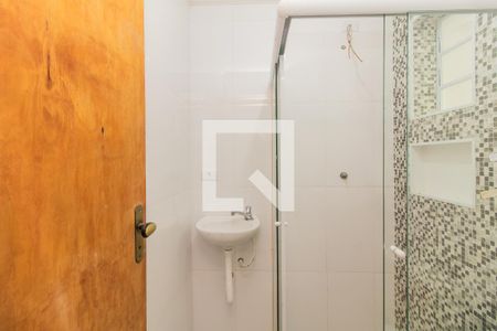 Banheiro  de casa para alugar com 1 quarto, 22m² em Vila Paulistania, São Paulo