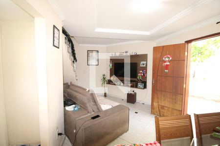 Casa de condomínio à venda com 80m², 2 quartos e 2 vagasSala