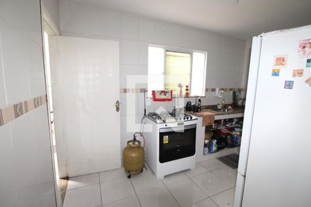 Casa de condomínio à venda com 80m², 2 quartos e 2 vagasCozinha
