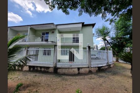 Casa de condomínio à venda com 80m², 2 quartos e 2 vagas Casa de condomínio à venda com 80m², 2 quartos e 2 vagasfachada