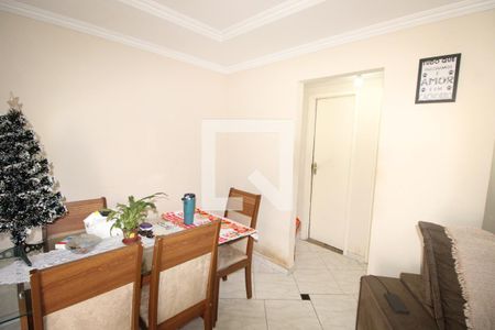 Casa de condomínio à venda com 80m², 2 quartos e 2 vagasSala