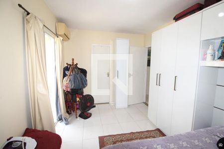 Casa de condomínio à venda com 80m², 2 quartos e 2 vagasSuíte