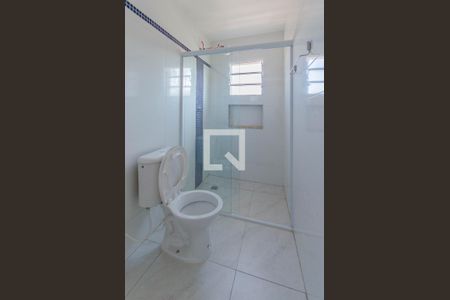 Casa à venda com 200m², 4 quartos e 8 vagas Casa à venda com 200m², 4 quartos e 8 vagasBanheiro da Suíte 2