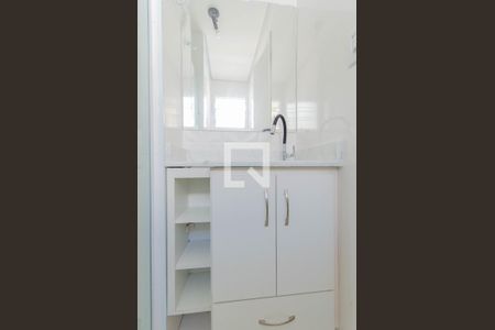 Casa à venda com 200m², 4 quartos e 8 vagas Casa à venda com 200m², 4 quartos e 8 vagasBanheiro da Edícula