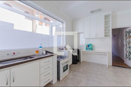 Casa à venda com 200m², 4 quartos e 8 vagas Casa à venda com 200m², 4 quartos e 8 vagasCozinha