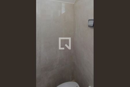 Casa à venda com 200m², 4 quartos e 8 vagas Casa à venda com 200m², 4 quartos e 8 vagasLavabo