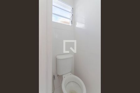 Casa à venda com 200m², 4 quartos e 8 vagas Casa à venda com 200m², 4 quartos e 8 vagasBanheiro da Edícula