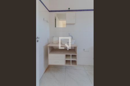 Casa à venda com 200m², 4 quartos e 8 vagas Casa à venda com 200m², 4 quartos e 8 vagasBanheiro da Suíte 2